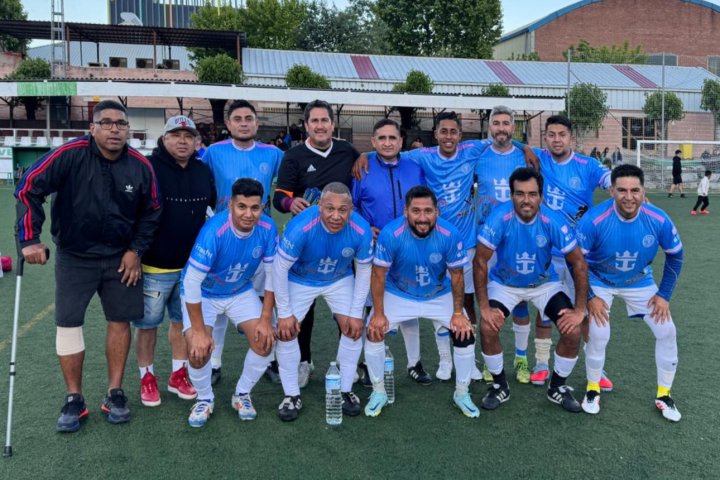 Independiente golea y se perfila como favorito al título del Torneo APEM